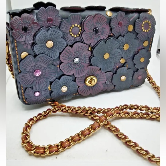 ISO A MATCHING COACH TEA ROSE SHOULDER STRAP TO match THIS TEA ROSE DINKY BAG - Picture 5 of 14